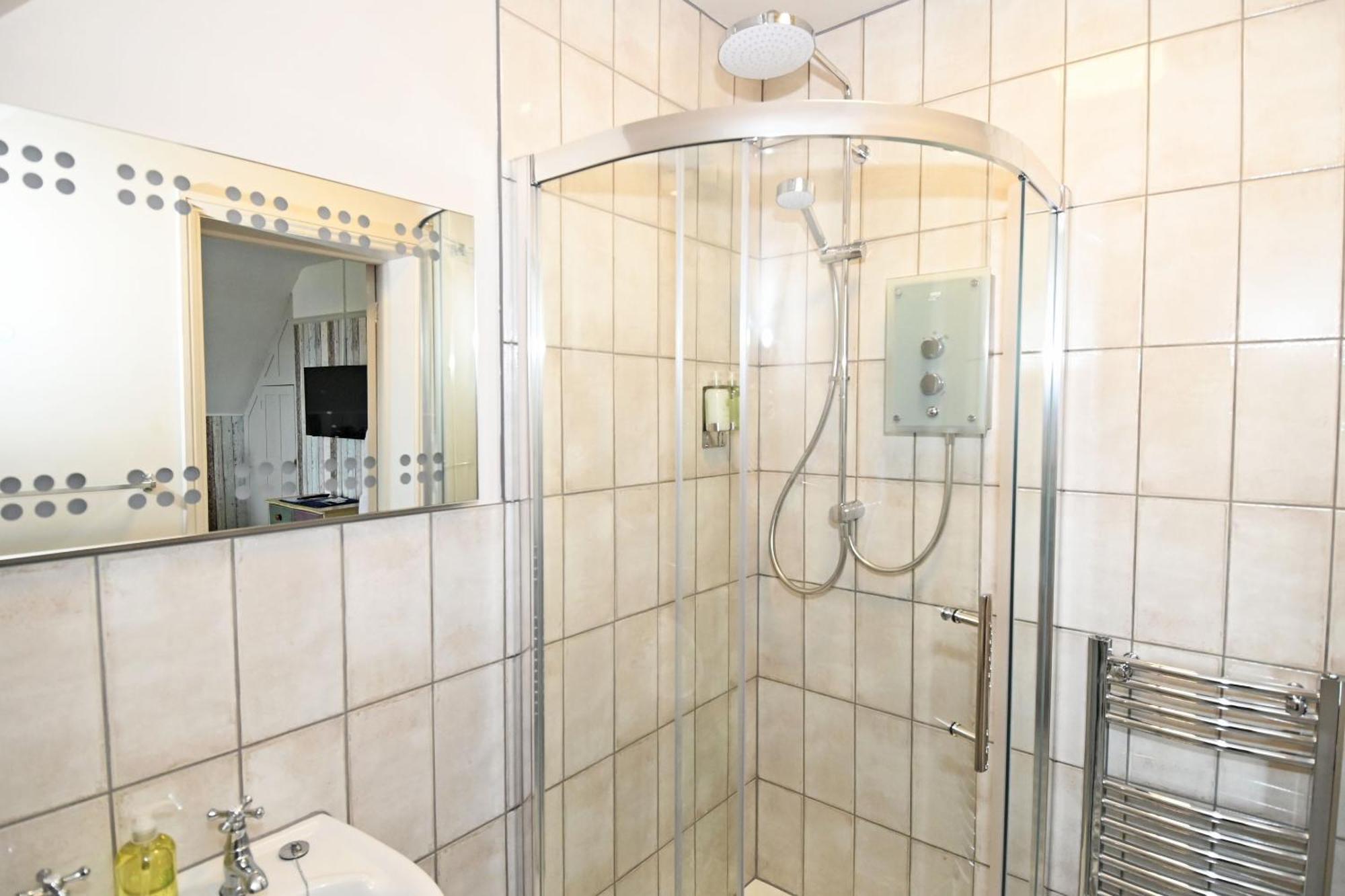 Burlington Berties Hotel Шерингам Стая снимка