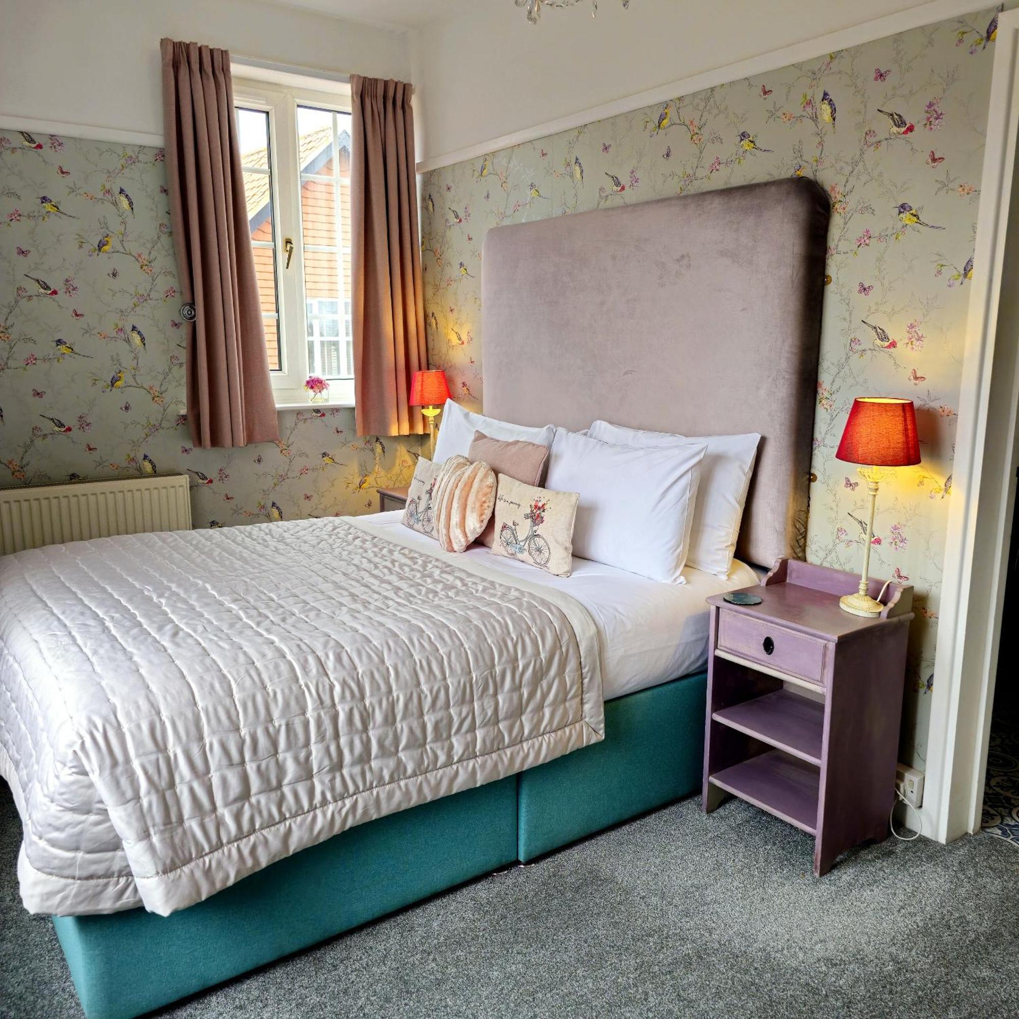 Burlington Berties Hotel Шерингам Стая снимка