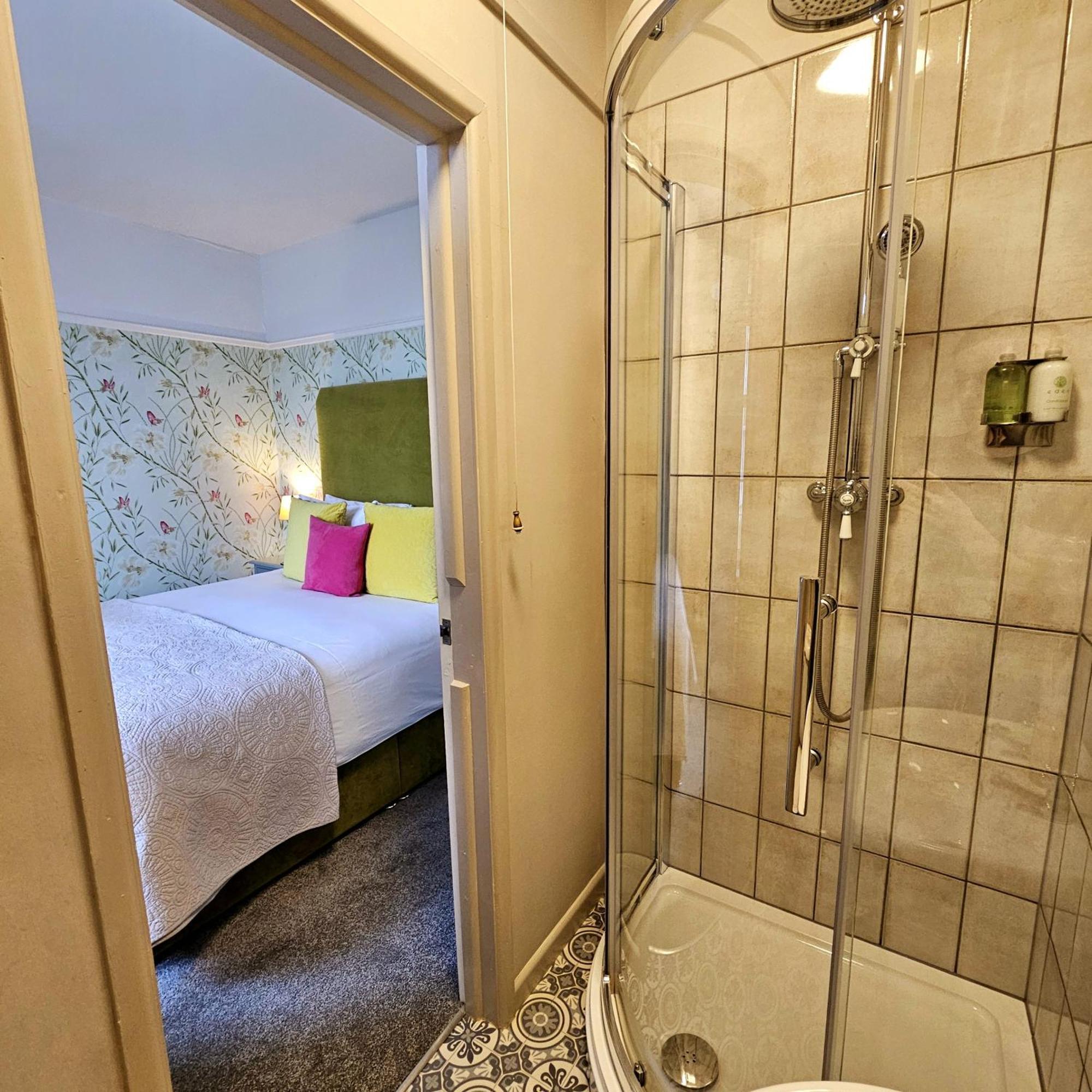 Burlington Berties Hotel Шерингам Стая снимка