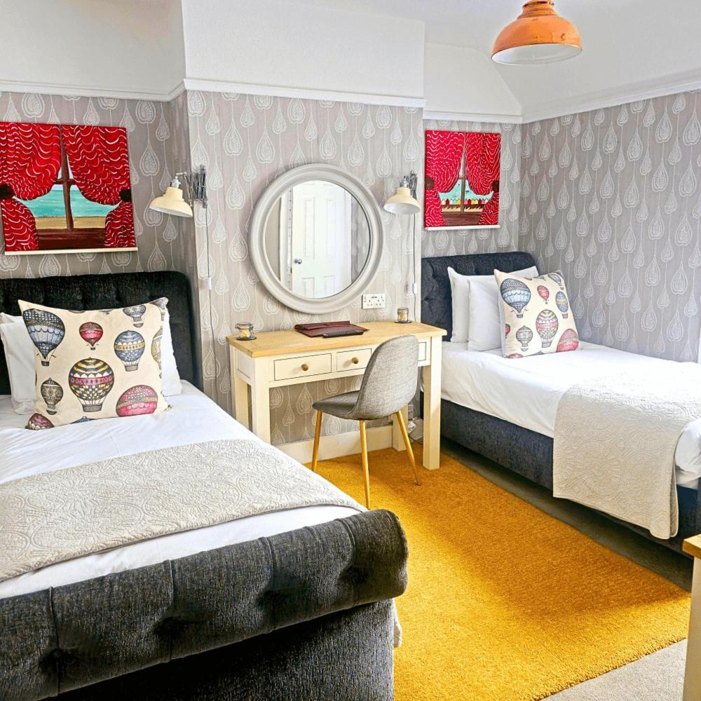Burlington Berties Hotel Шерингам Стая снимка